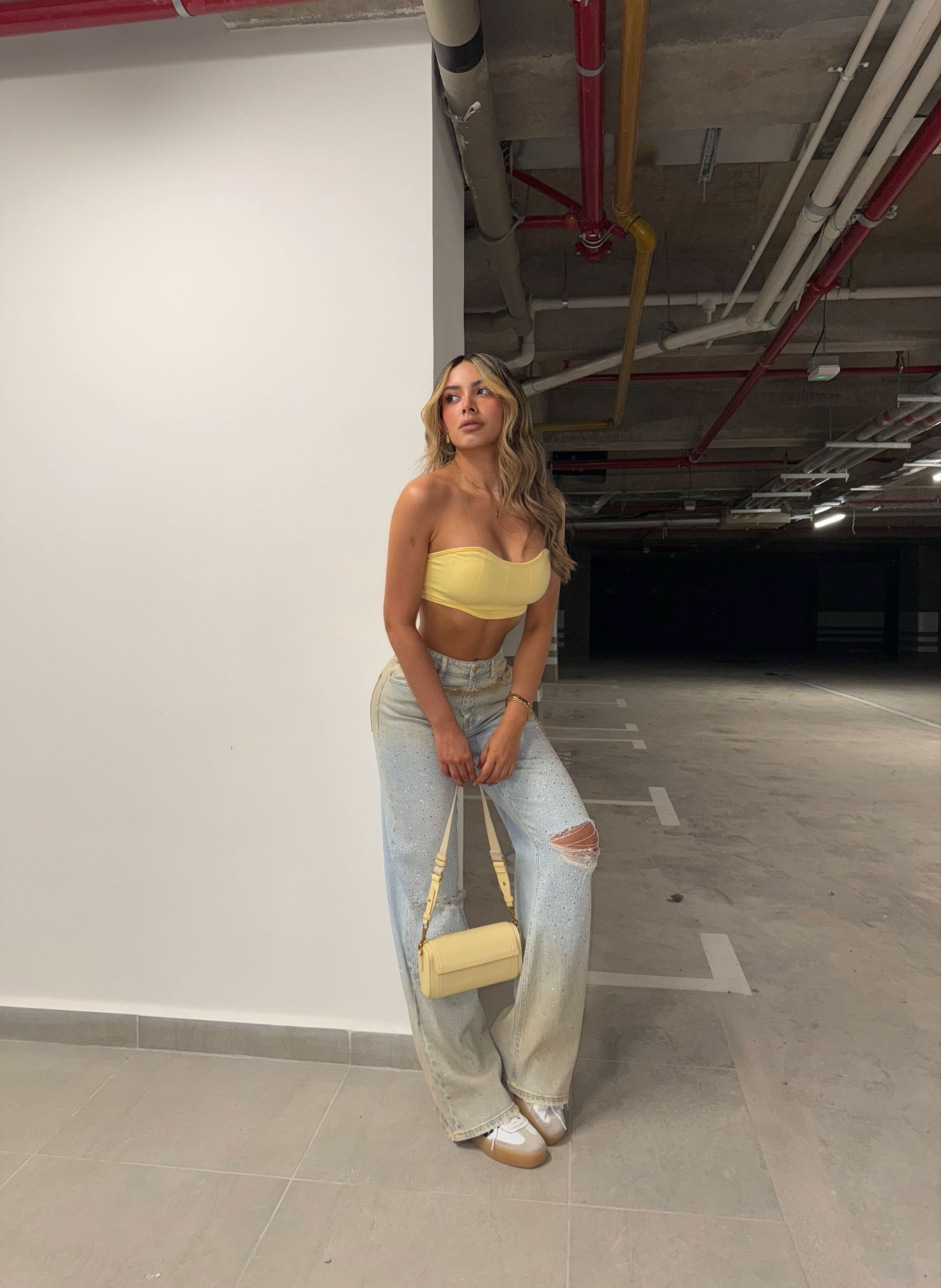 Canela Shine – Cut Knie Jeans