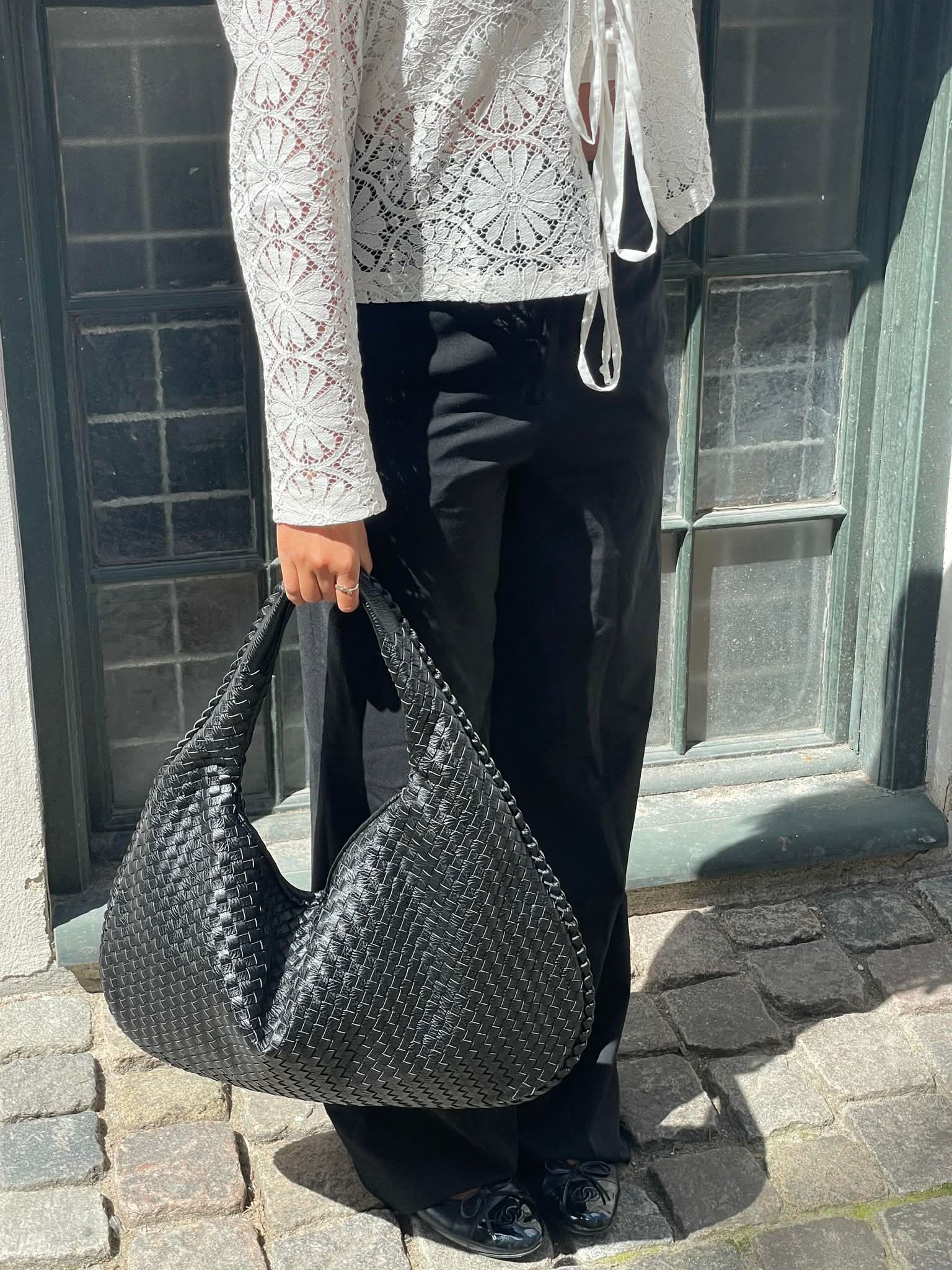 Vanta Hobo – Black