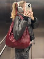 Vanta Hobo – Burgundy