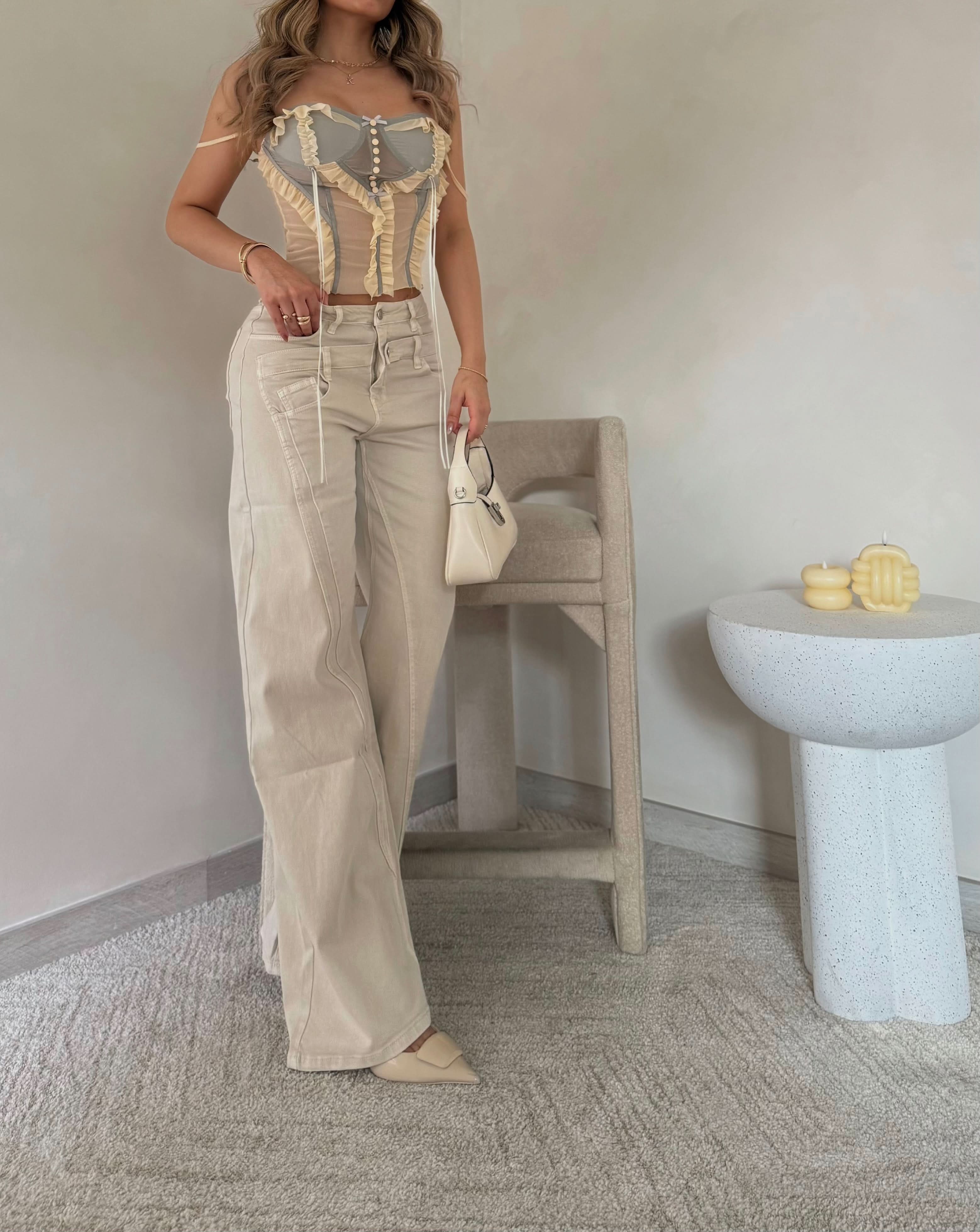 Coco Crema – Mid-Waist Jeans