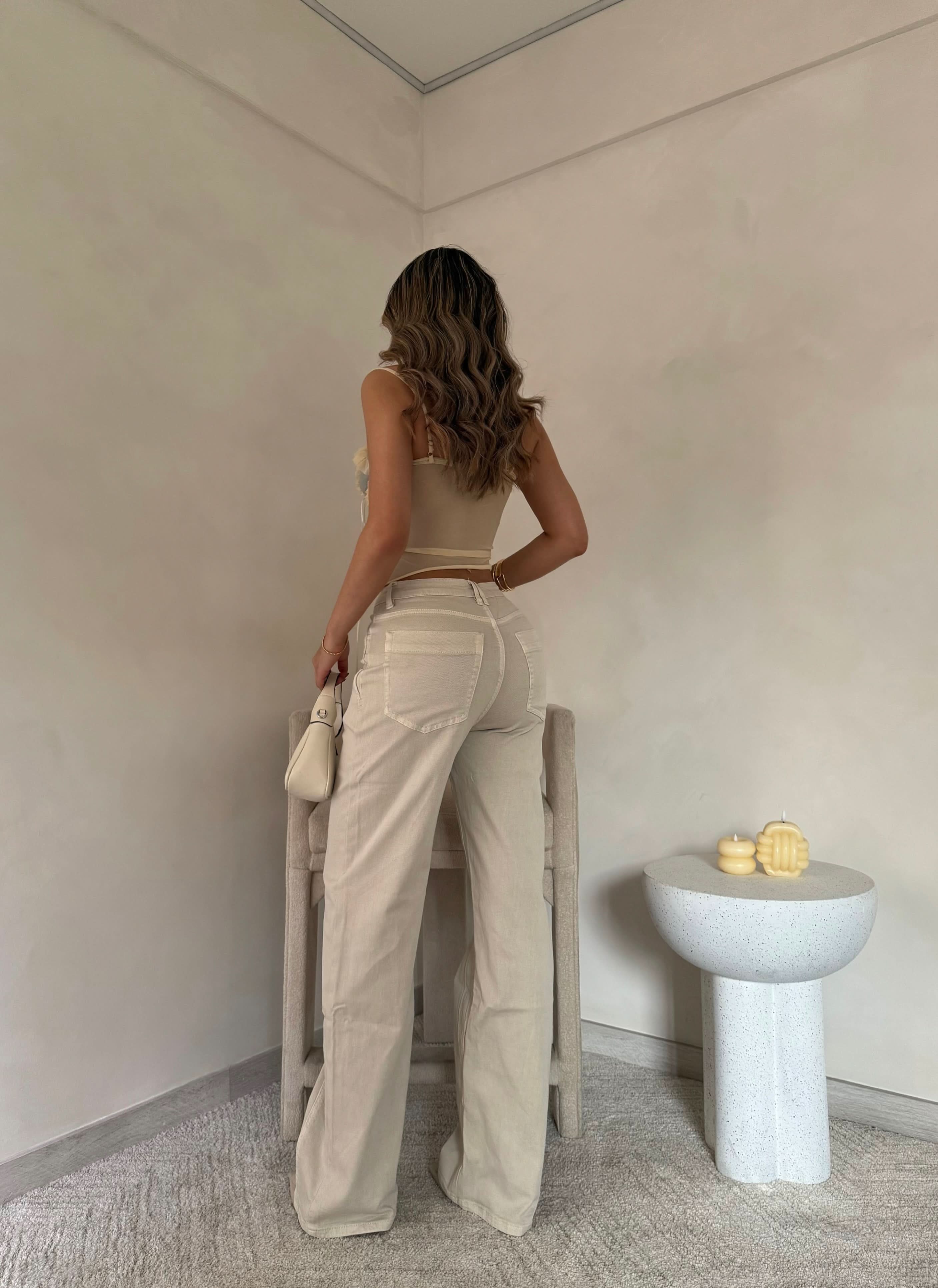 Coco Crema – Mid-Waist Jeans