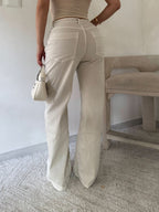 Coco Crema – Mid-Waist Jeans