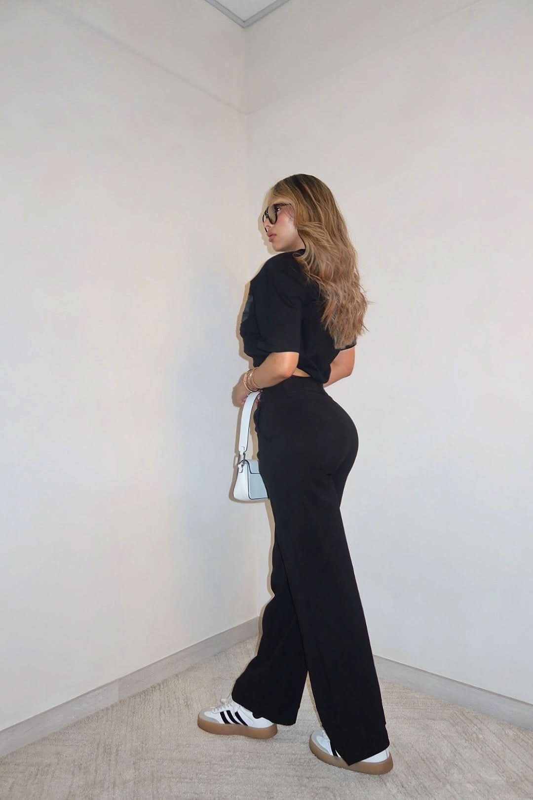 Oscuridad – Mid-Waist Jeans
