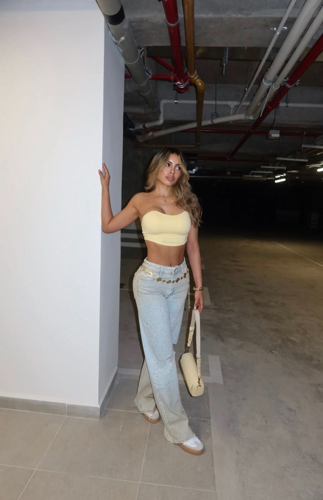 Canela Shine – Cut Knie Jeans