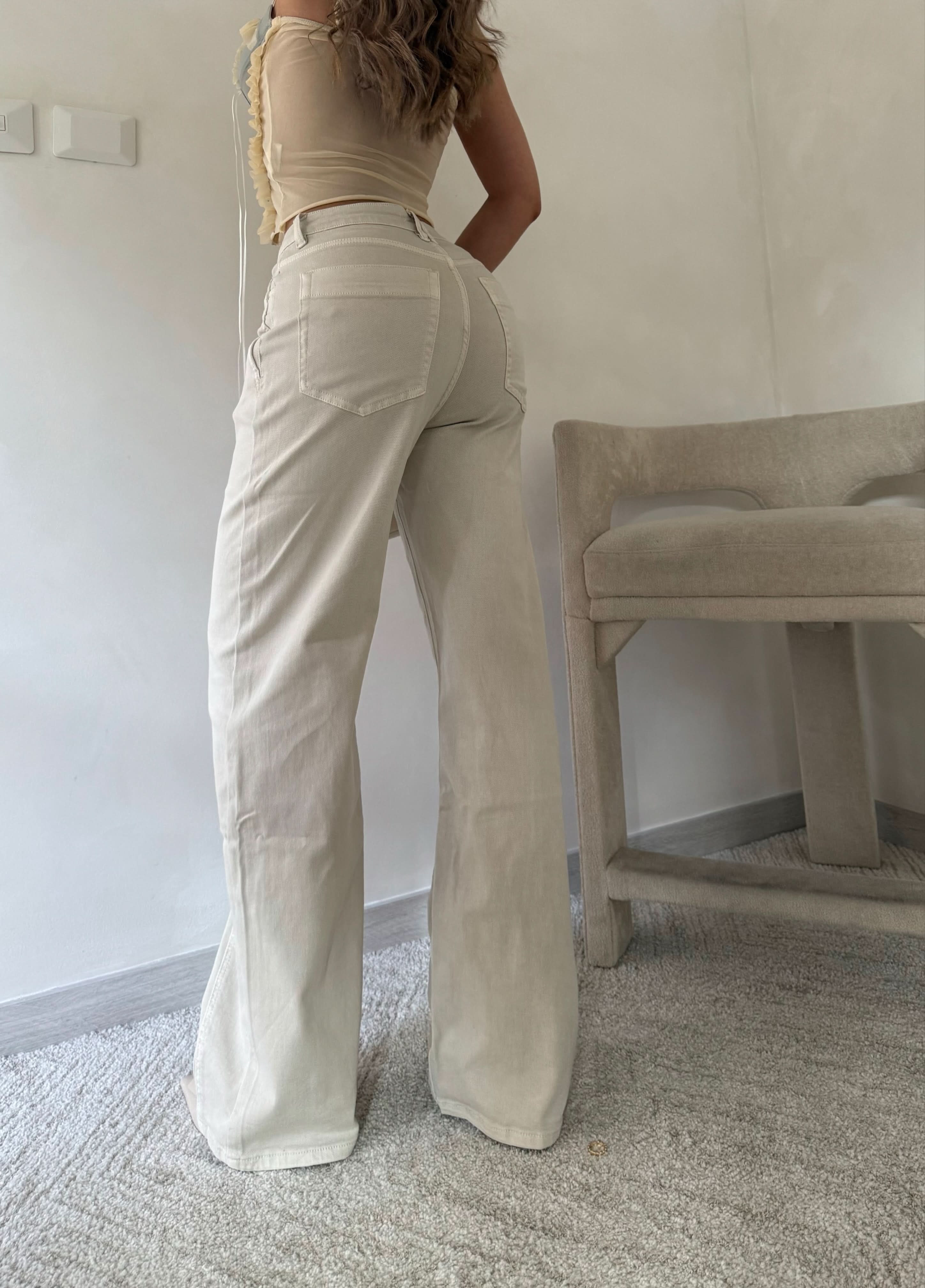 Coco Crema – Mid-Waist Jeans