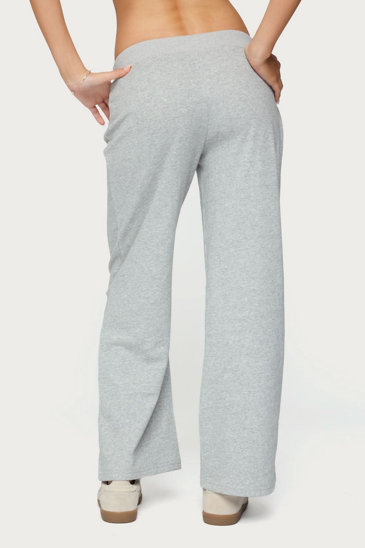 06 Lounge – Sweatpants