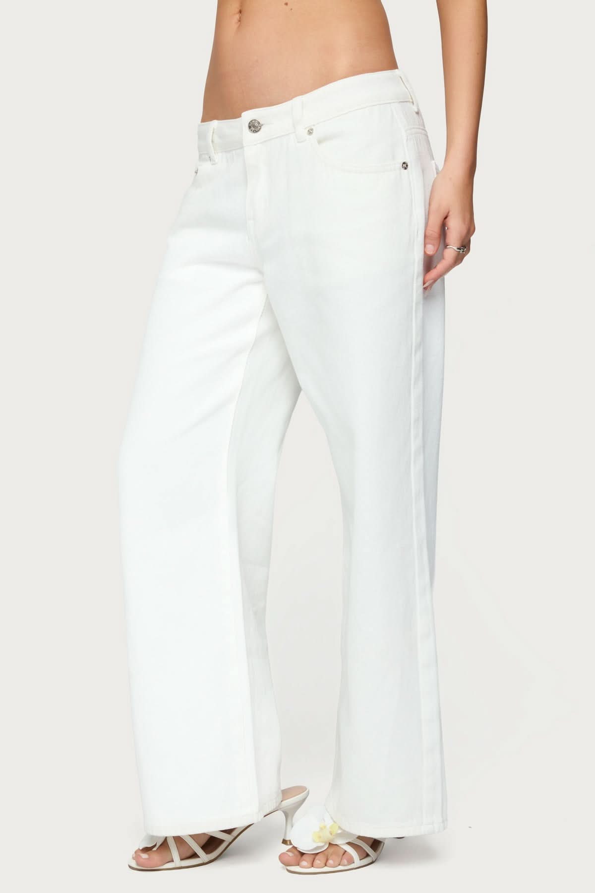 White Crush – Low Rise Slouchy Jeans