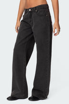 Cherry Bomb – Relaxed Jeans