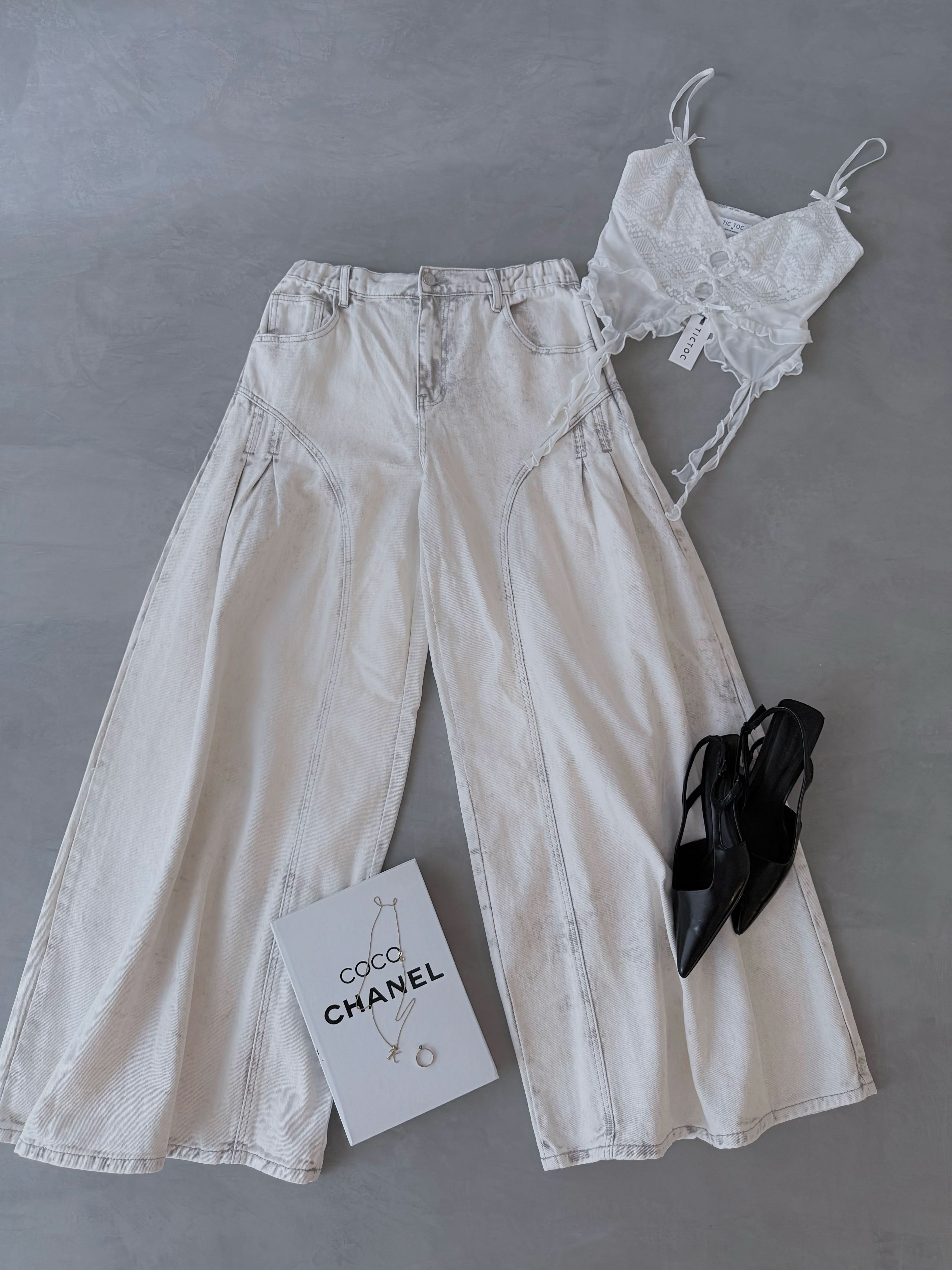 Loba Blanca – Waist Snatched Jeans