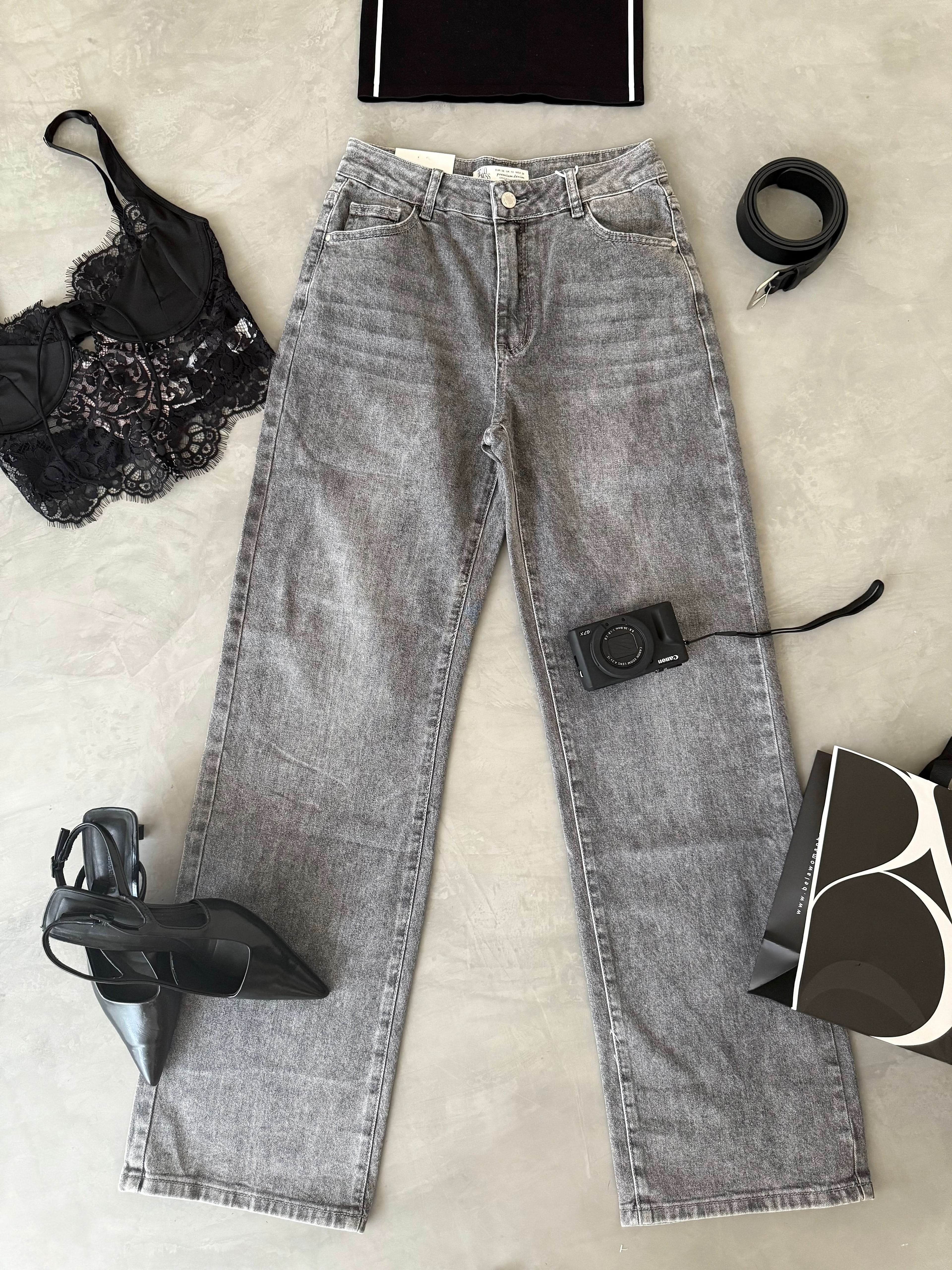 Callejera – Washed Denim Jeans