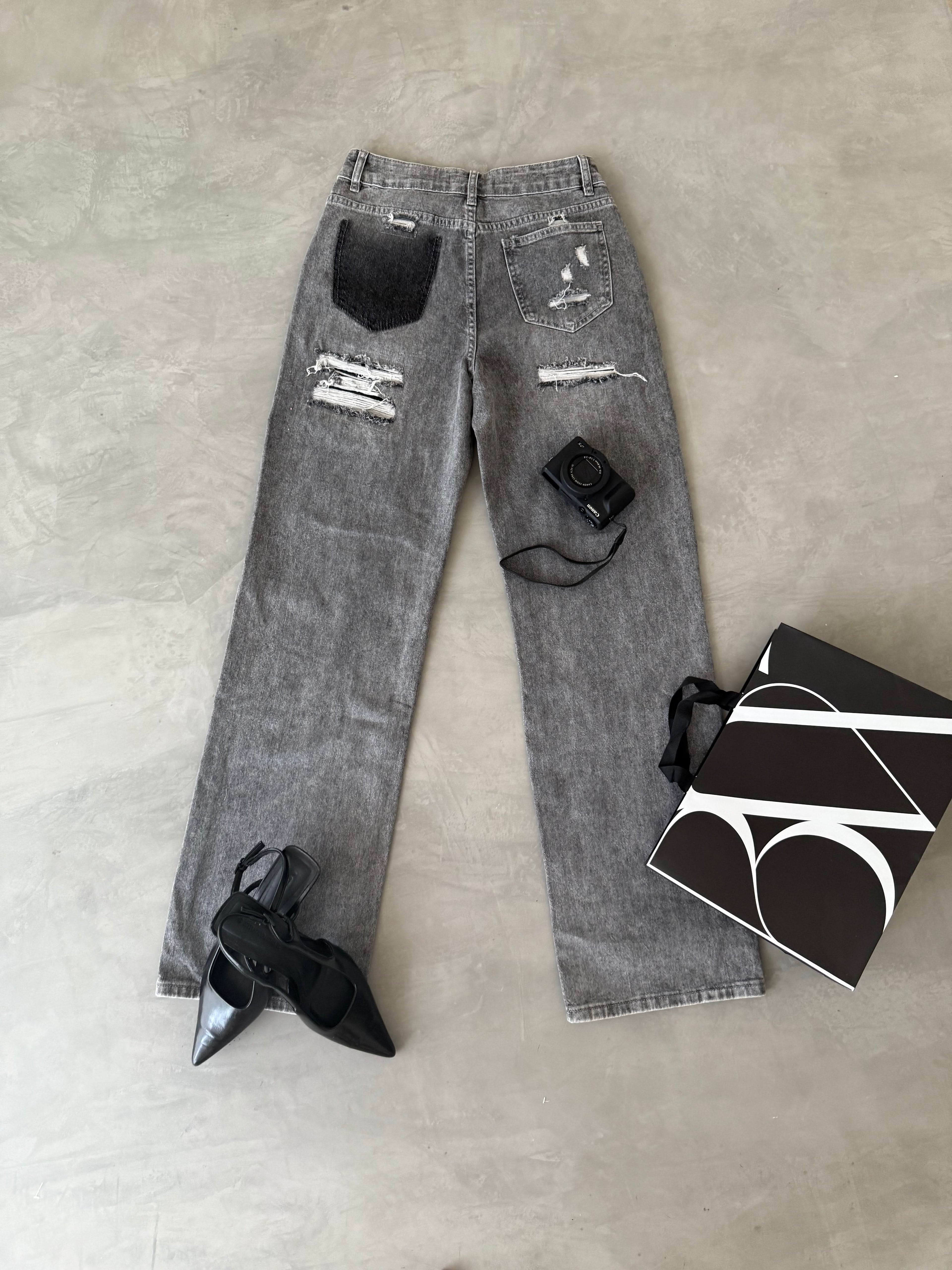 Callejera – Washed Denim Jeans