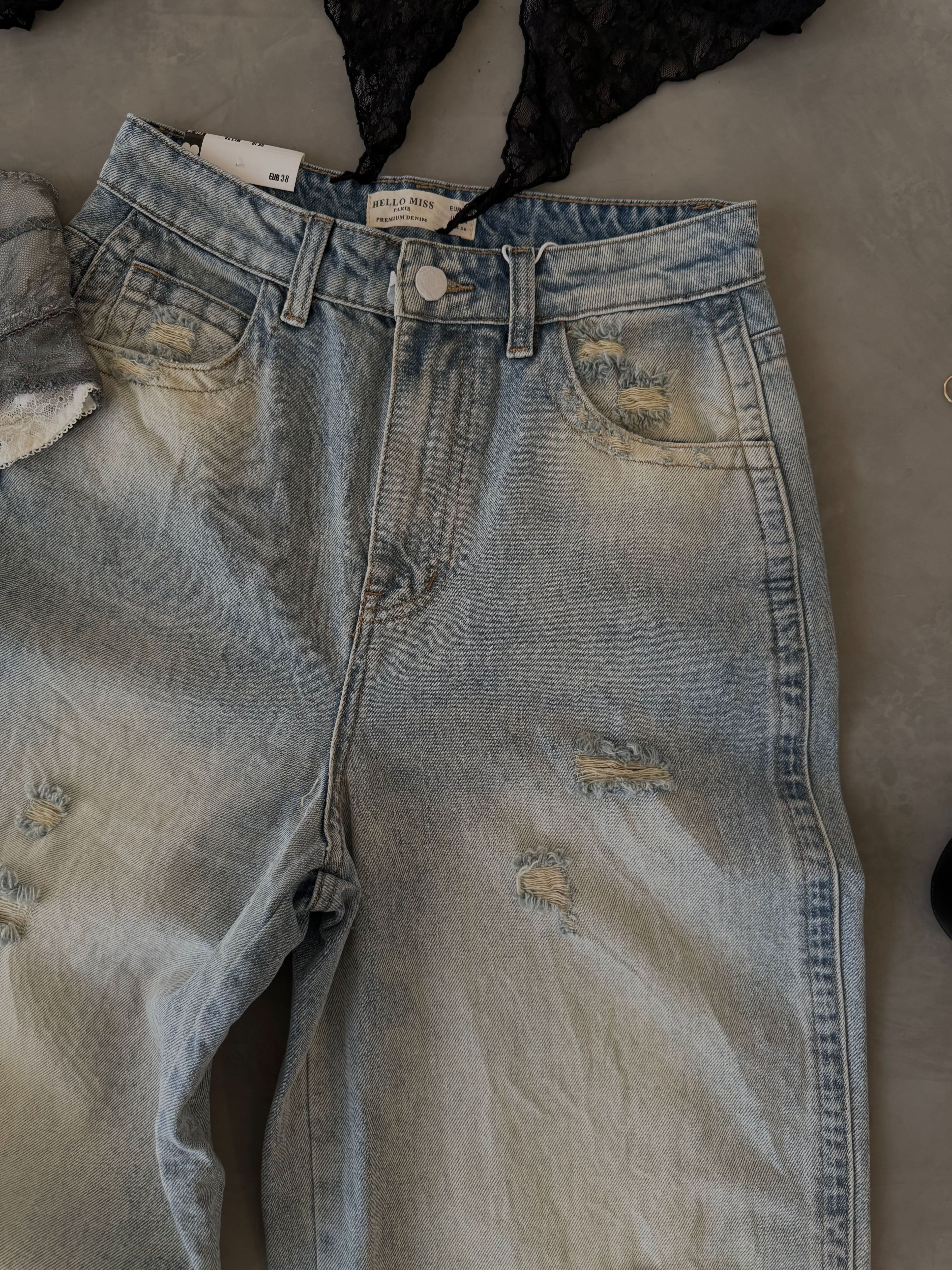Vaquera – Mid-Rise Jeans