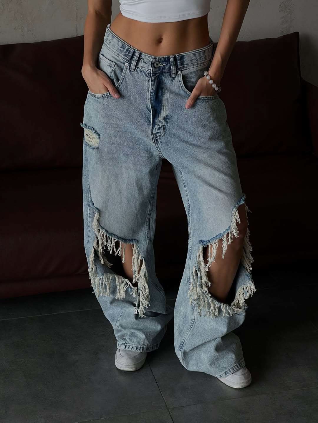 Edge Break – Shredded Wide-Leg Denim