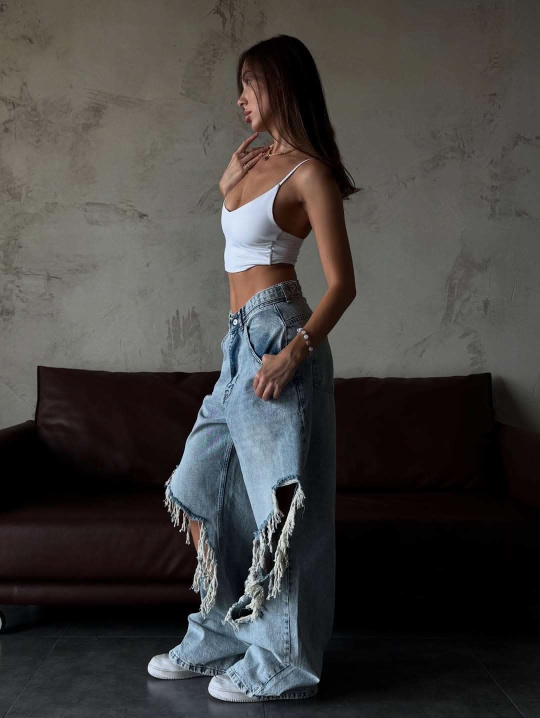 Edge Break – Shredded Wide-Leg Denim