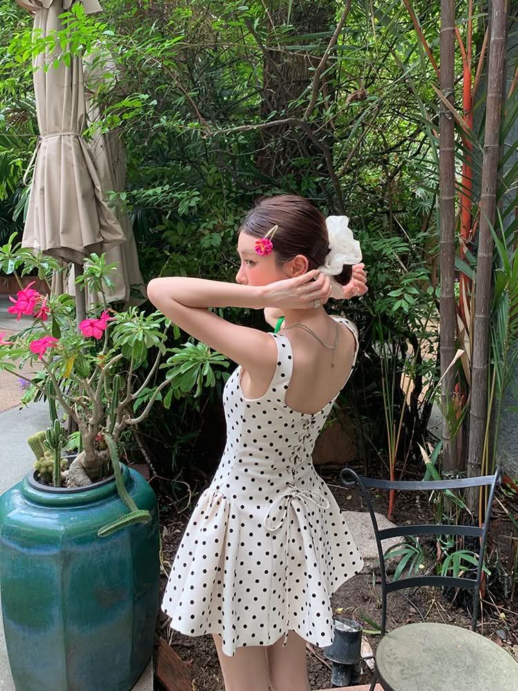 Amalia Retro — Mini Dress